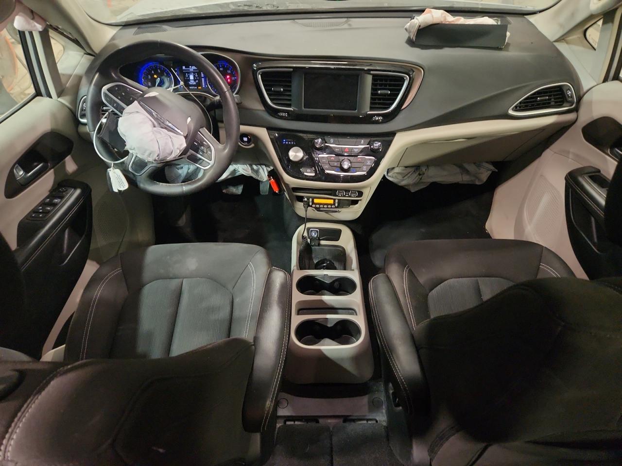 Chrysler Minivan Lx Image 8