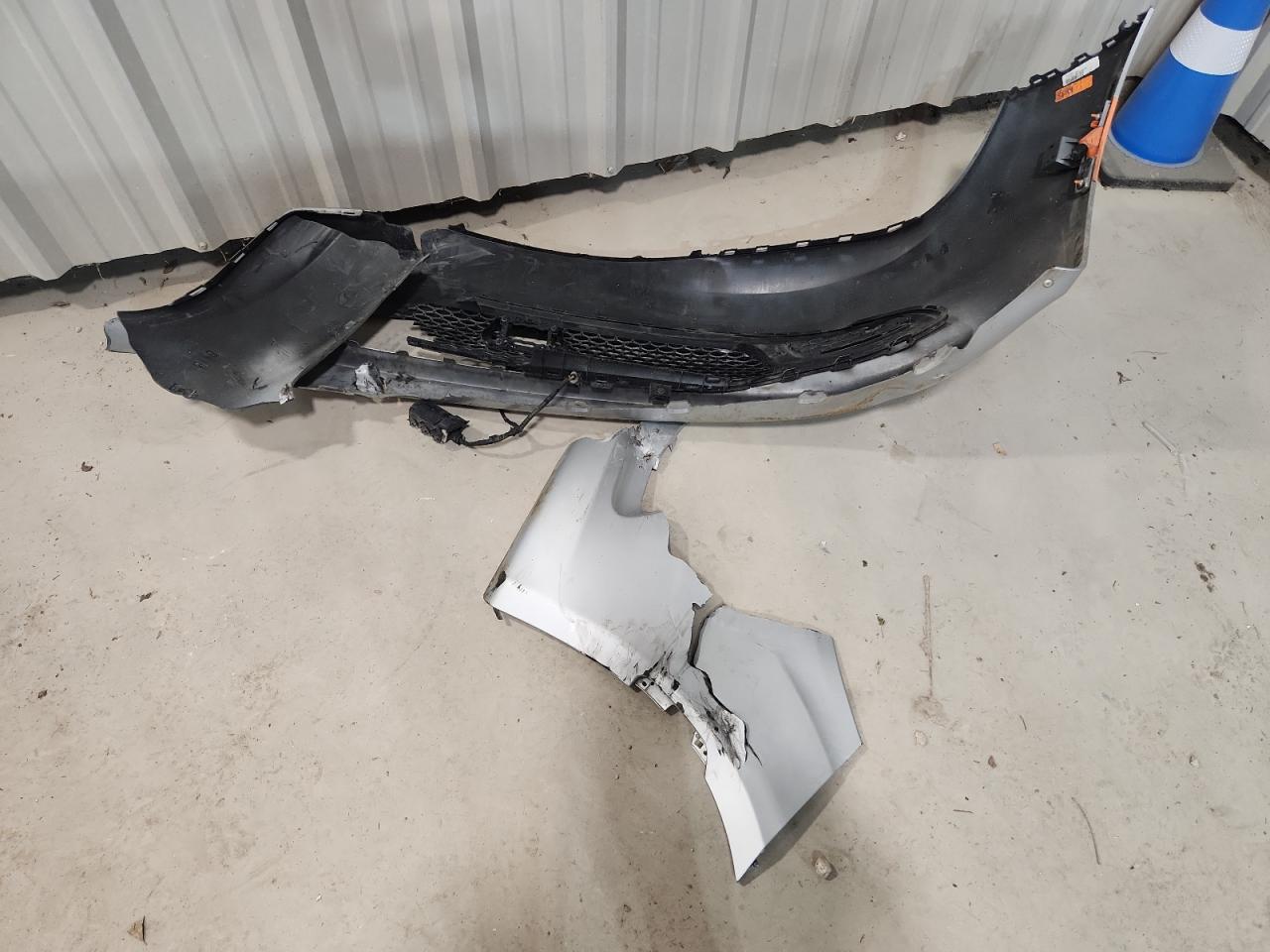 Chrysler Minivan Lx Image 9