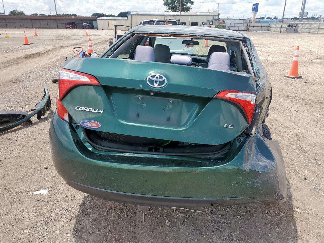 Toyota Corolla L Image 7