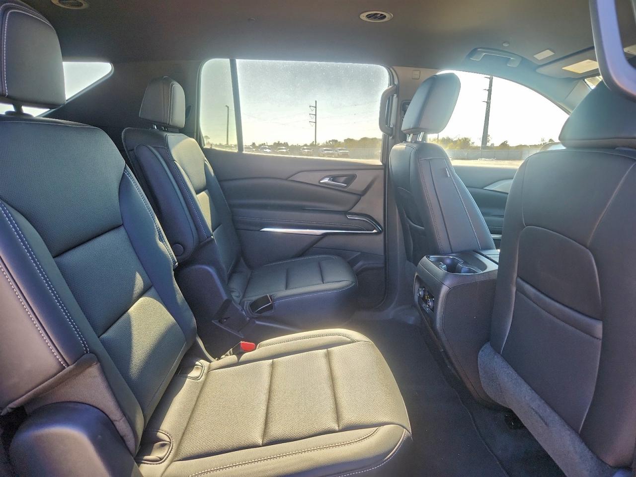 Chevrolet Traverse Lt Image 6