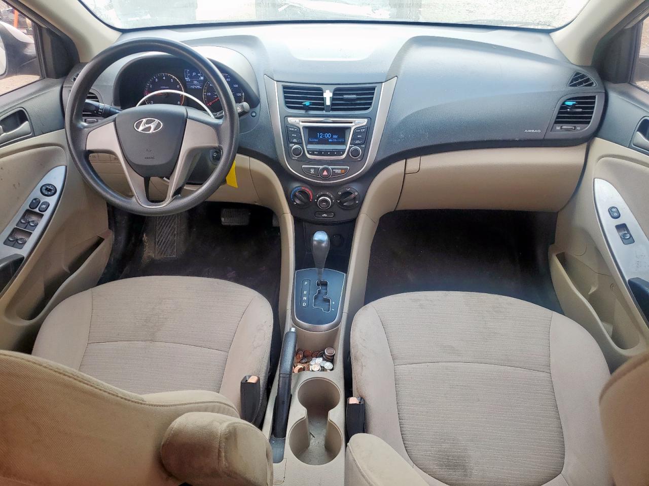 Hyundai ACCENT Se Image 4