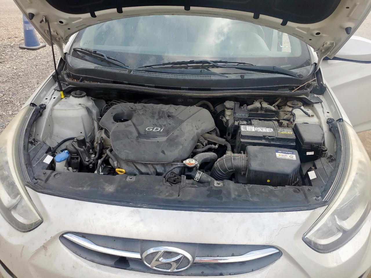 Hyundai ACCENT Se Image 7