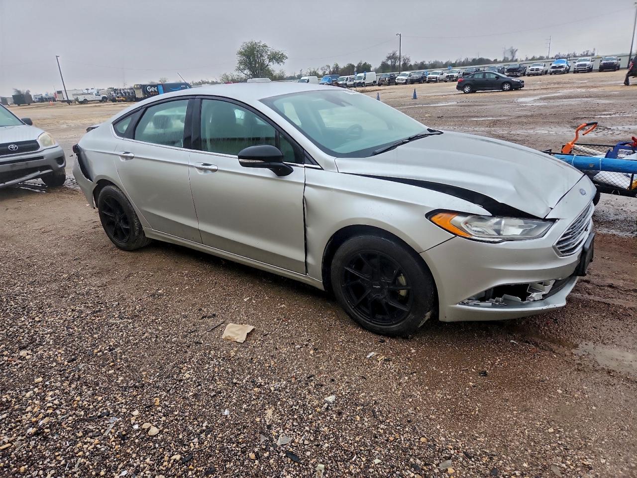 Ford Fusion Se Image 4