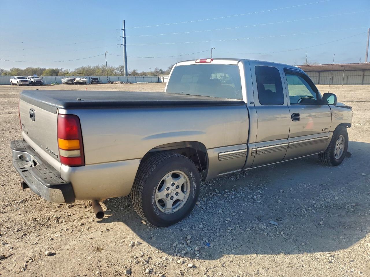 Chevrolet Silverado C1500 Image 9