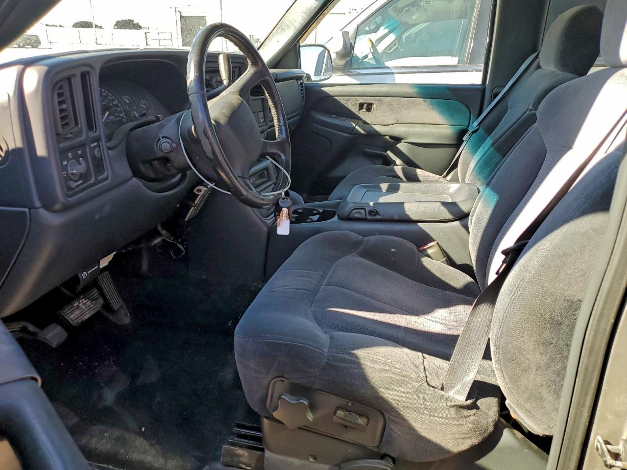 Chevrolet Silverado C1500 Image 12