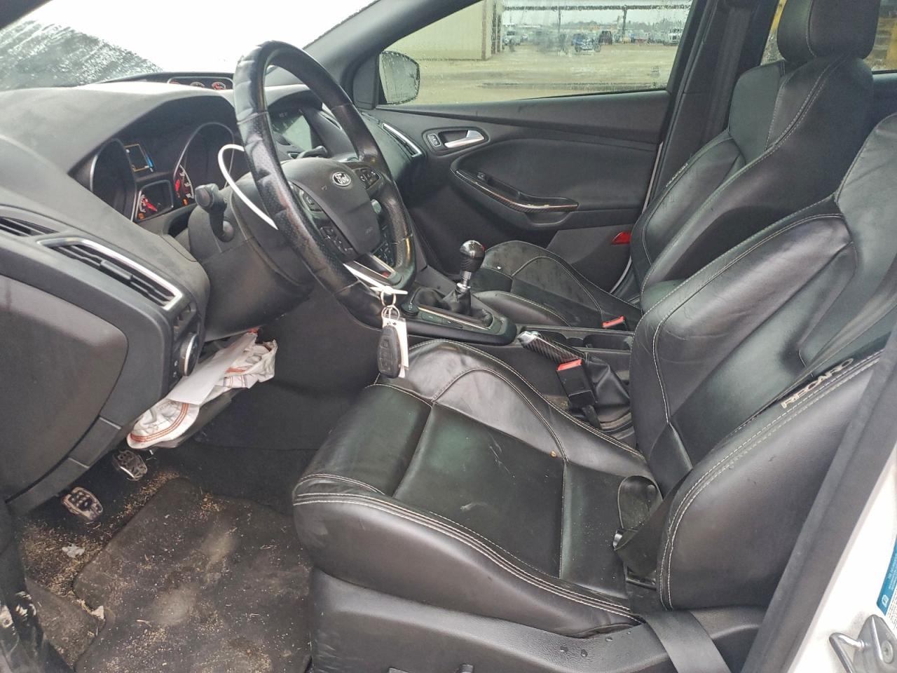 Ford Focus St Image 6