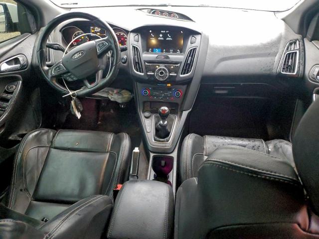 Ford Focus St Image 12