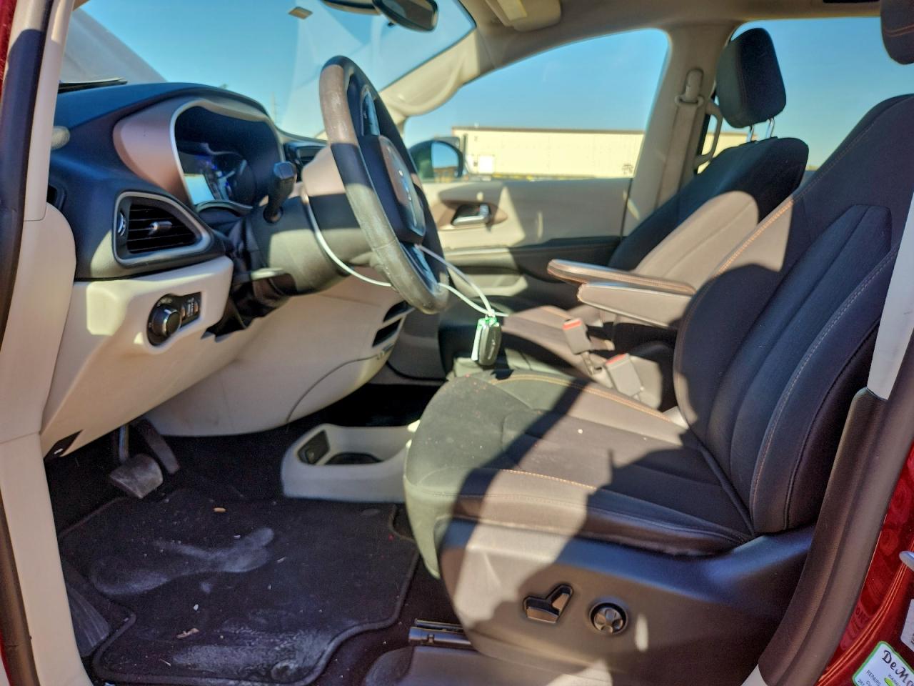 Chrysler Pacifica Lx Image 2