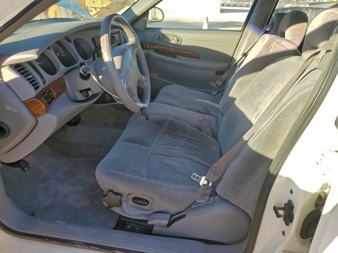 Buick LeSabre Custom Image 8