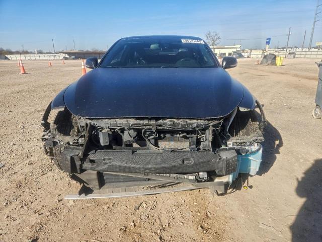 INFINITI Q60 Red Sport 400 Image 6