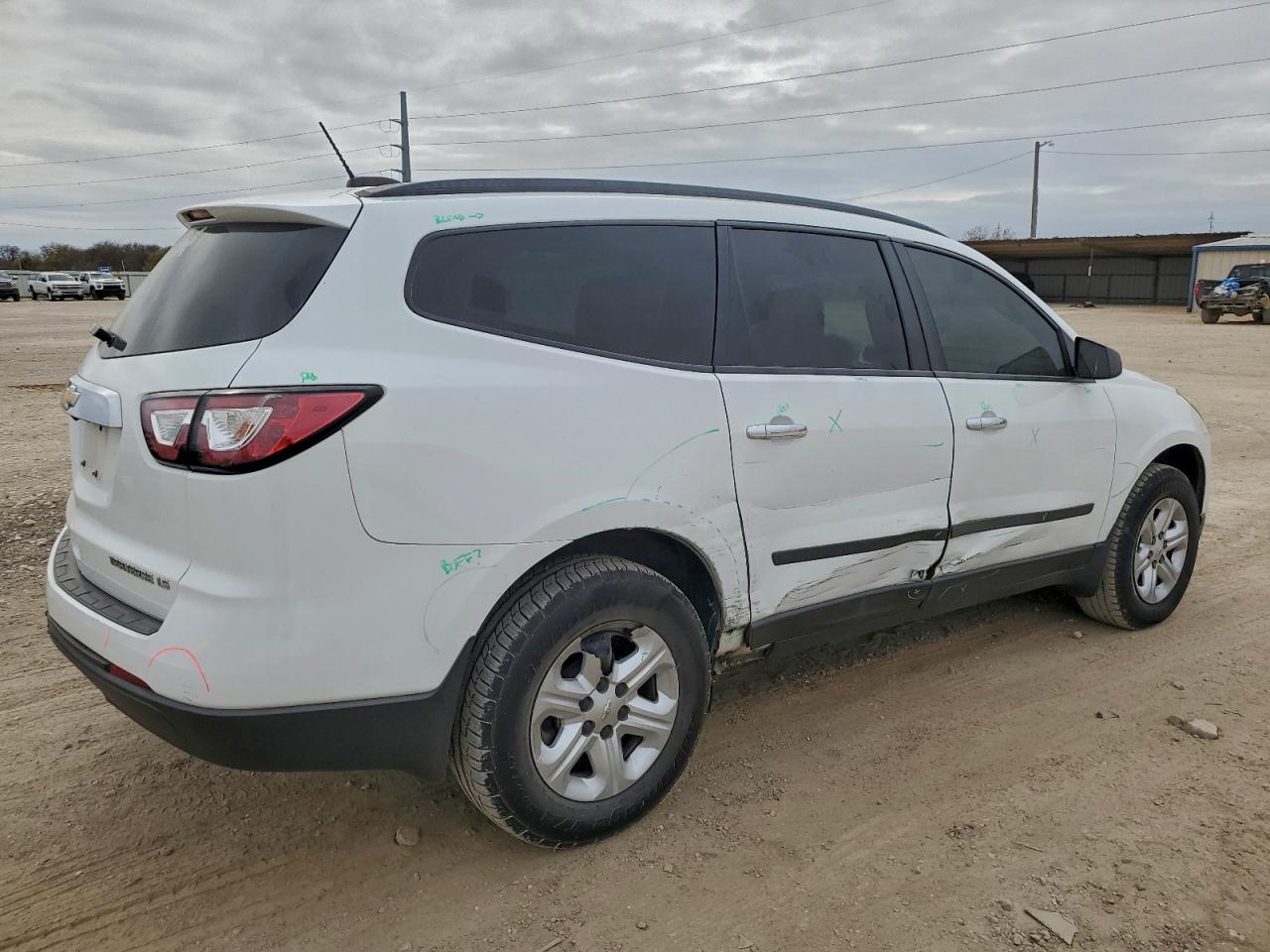 Chevrolet Traverse Ls Image 3