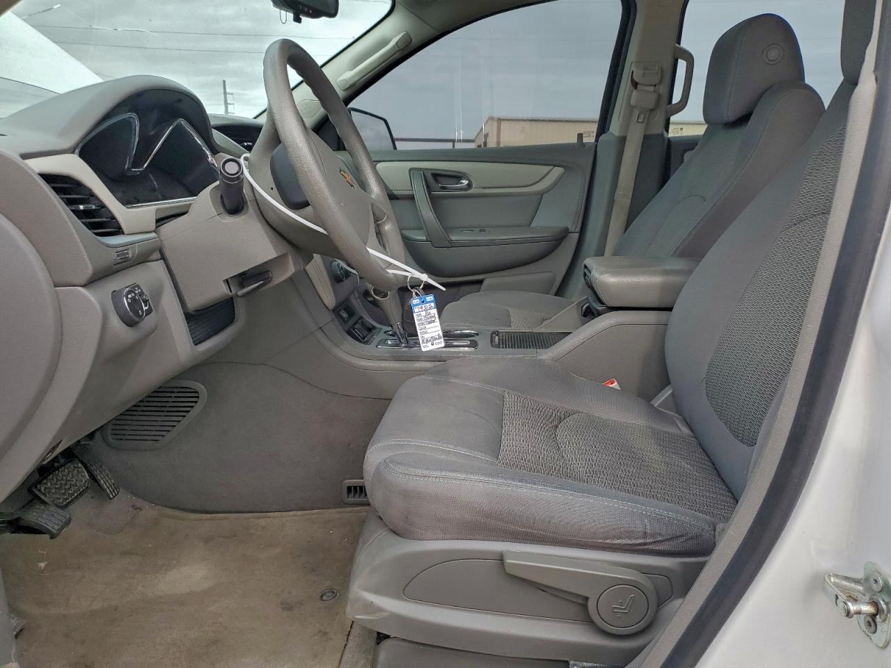 Chevrolet Traverse Ls Image 10