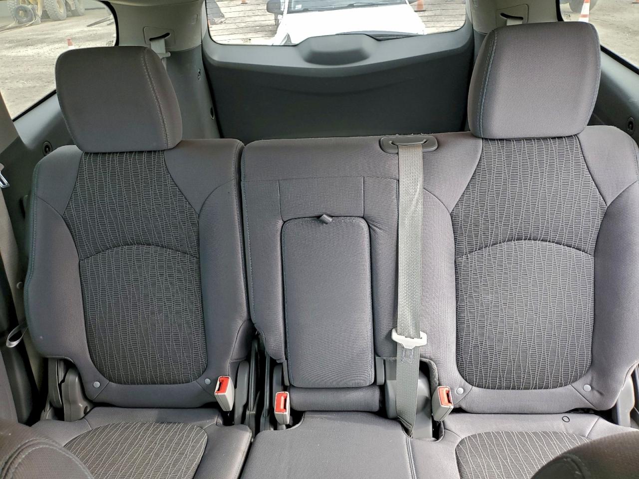 Chevrolet Traverse Ls Image 8