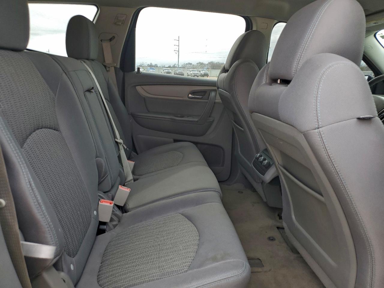 Chevrolet Traverse Ls Image 5