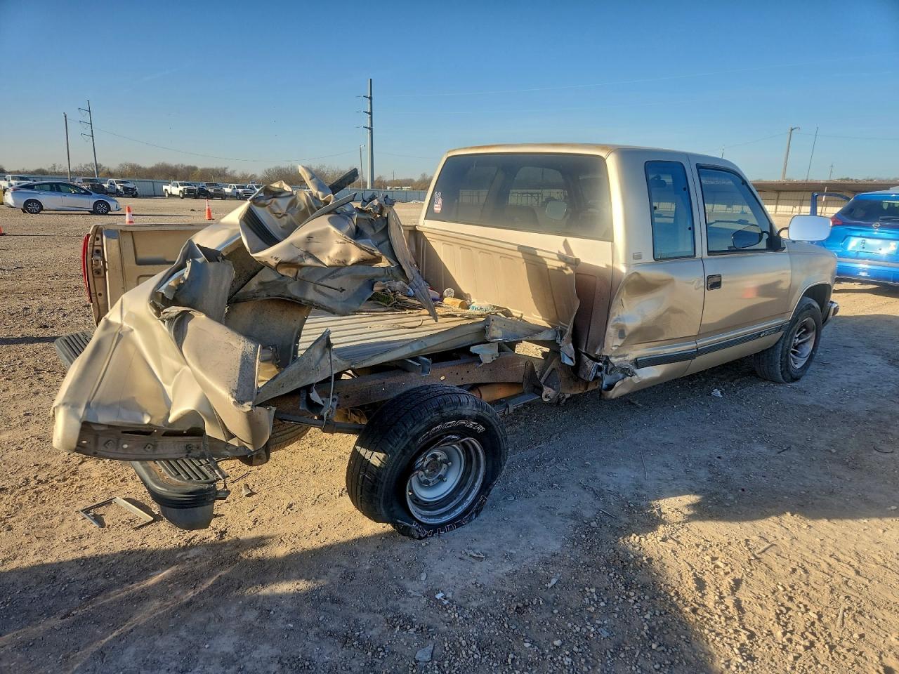 Chevrolet Silverado C1500 Image 4