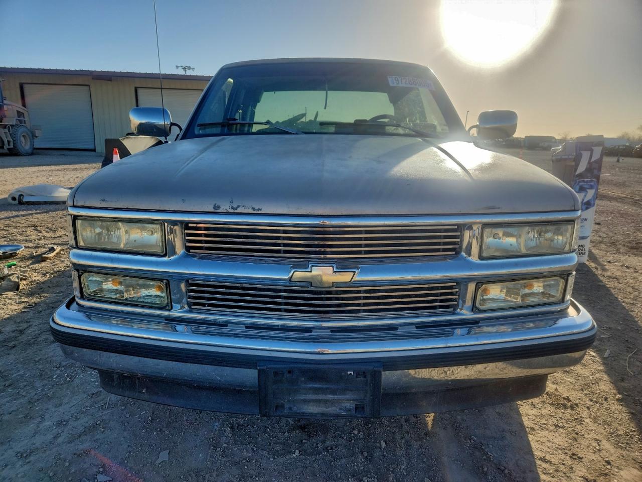Chevrolet Silverado C1500 Image 2