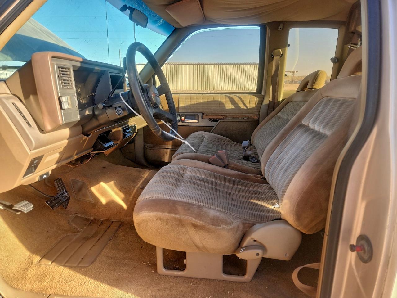 Chevrolet Silverado C1500 Image 7