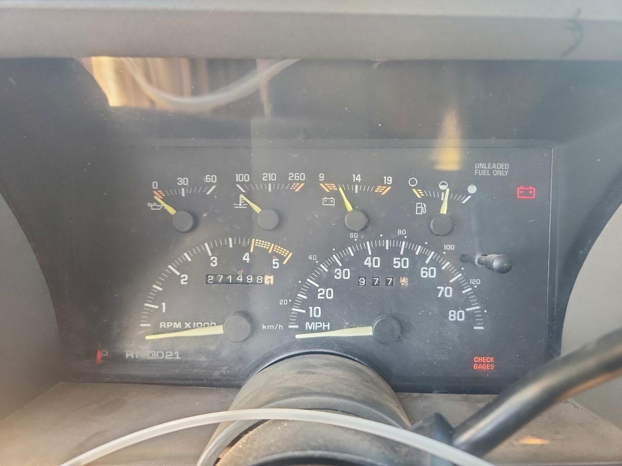 Chevrolet Silverado C1500 Image 12