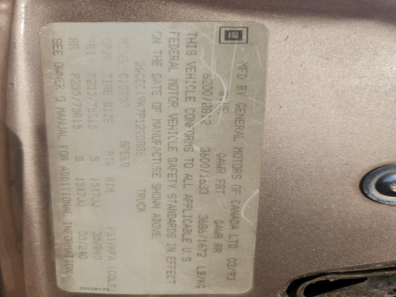 Chevrolet Silverado C1500 Image 13