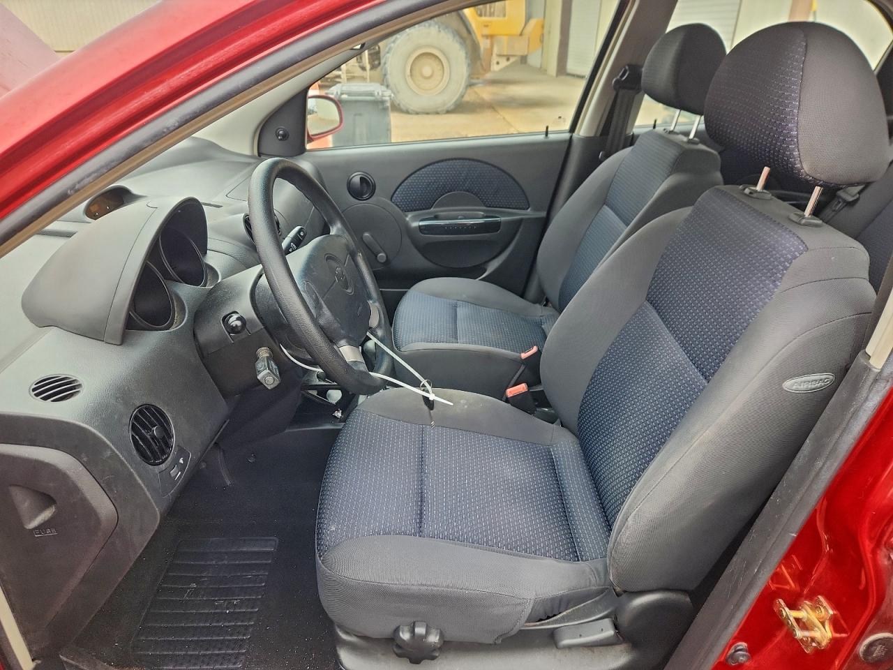 Chevrolet Aveo Base Image 3