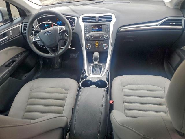 Ford Fusion S Image 10