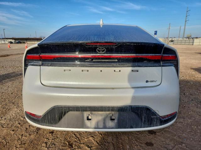 Toyota Prius Le Image 6