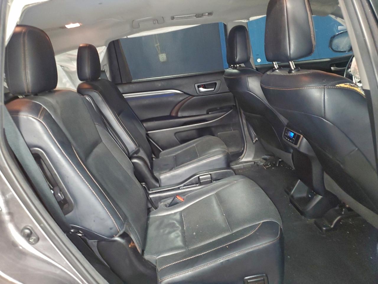 Toyota Highlander Limited Image 9