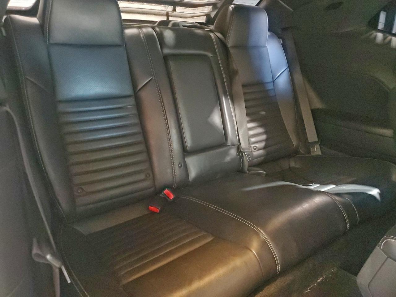 Dodge Challenger Sxt Image 2