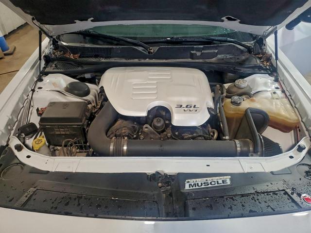 Dodge Challenger Sxt Image 10