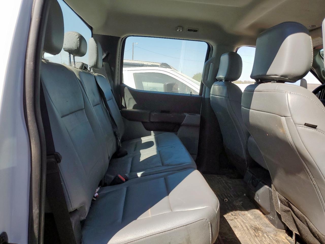 Ford F-250 Super Duty Image 12