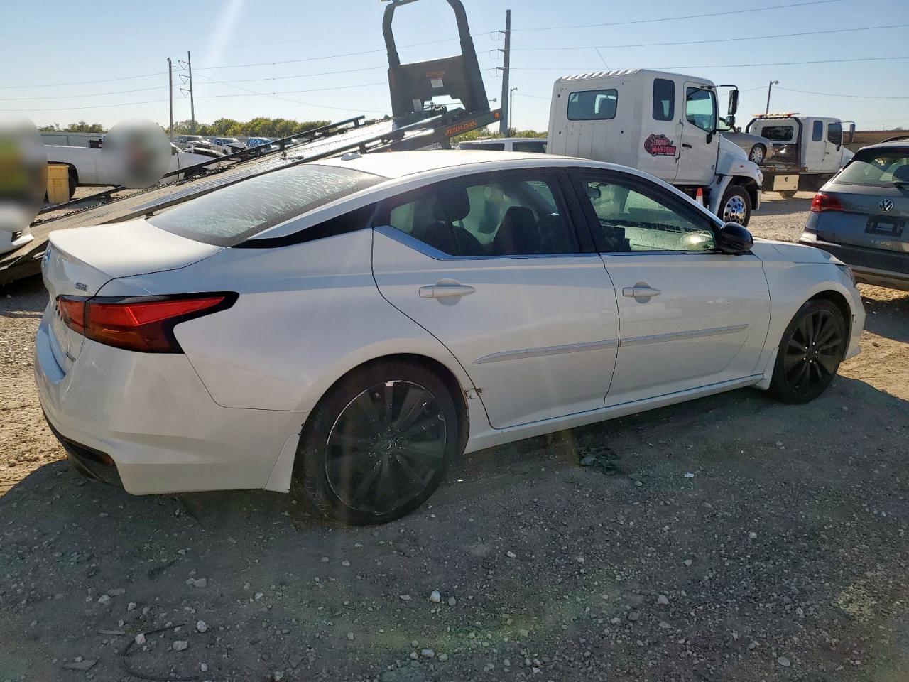 Nissan Altima Sr Image 8