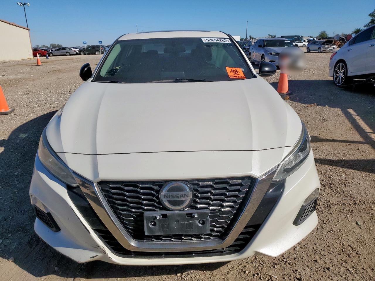 Nissan Altima Sr Image 2