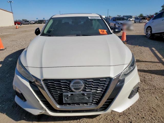 Nissan Altima Sr Image 2