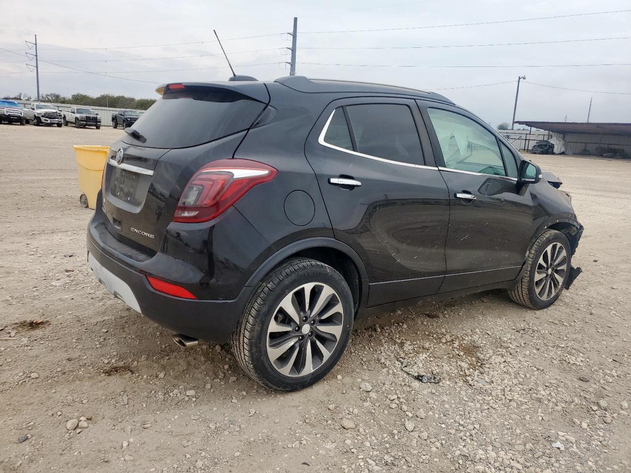 Buick Encore Essence Image 3