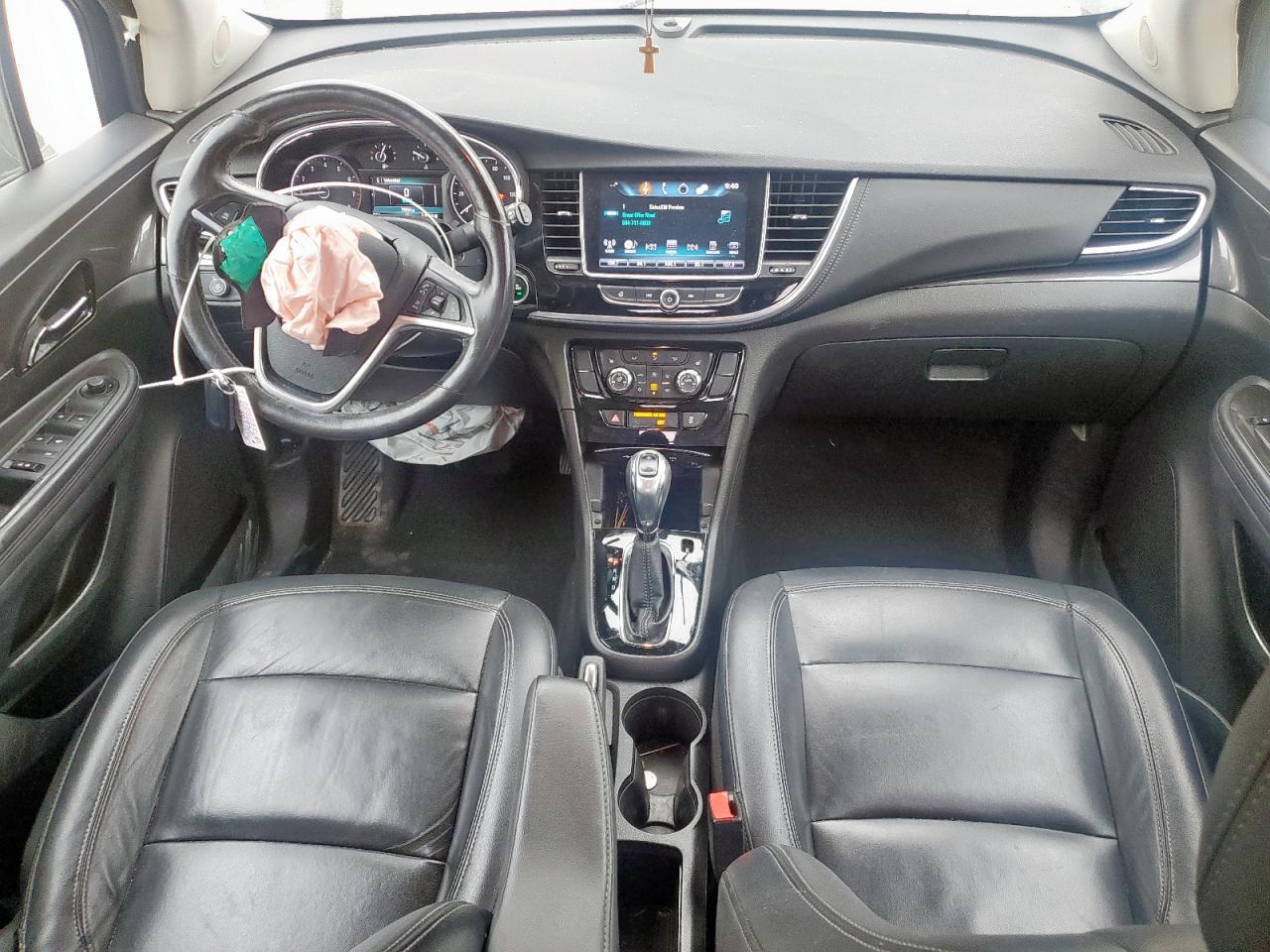 Buick Encore Essence Image 8