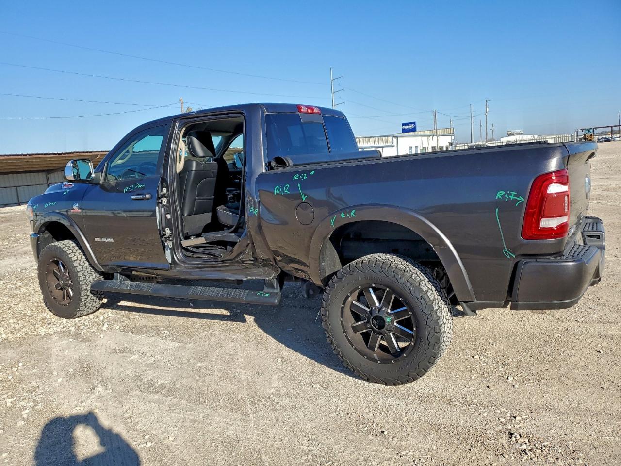 Ram 2500 Laramie Image 2