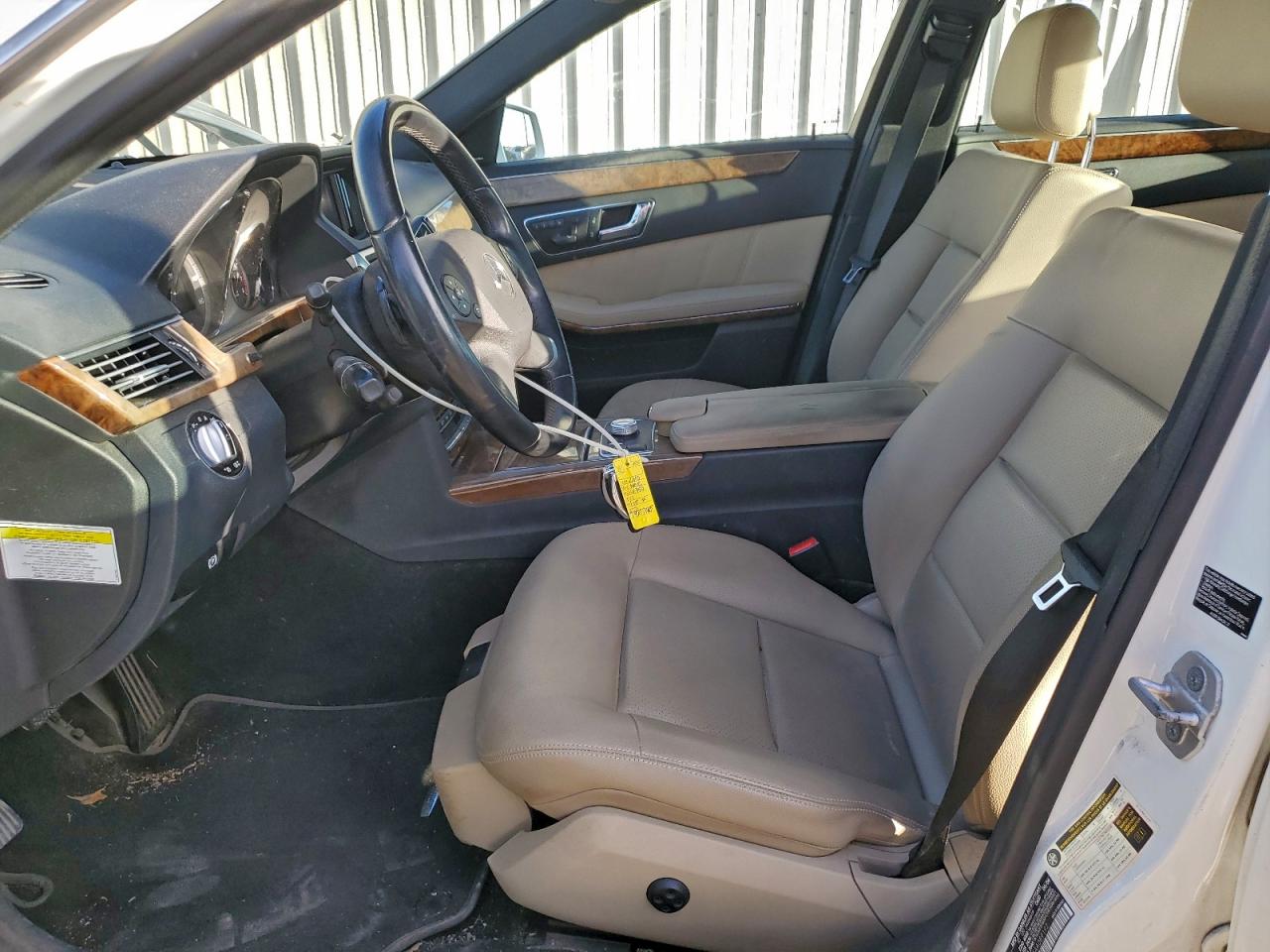 Mercedes-Benz E-Class 350 Image 10