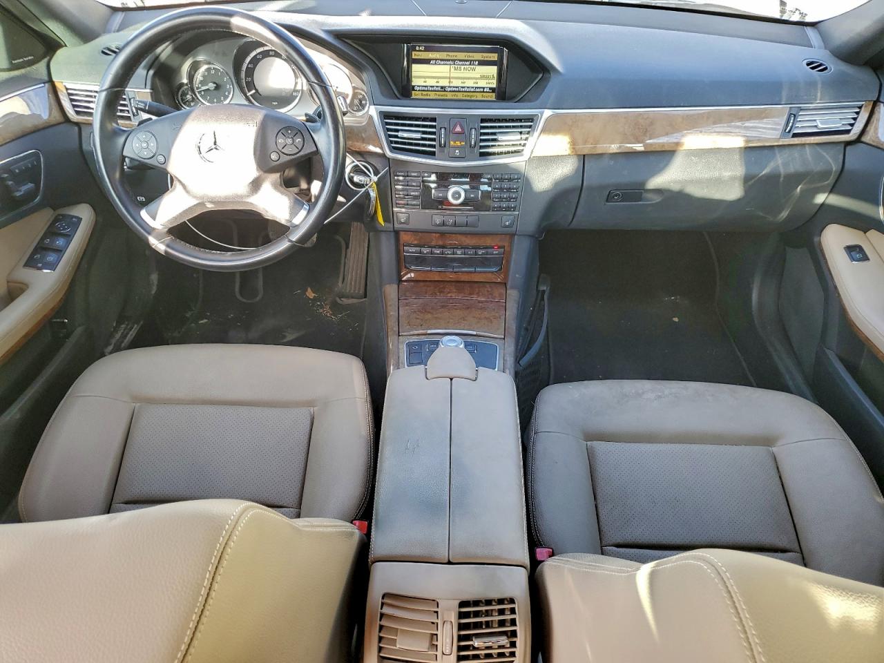 Mercedes-Benz E-Class 350 Image 12