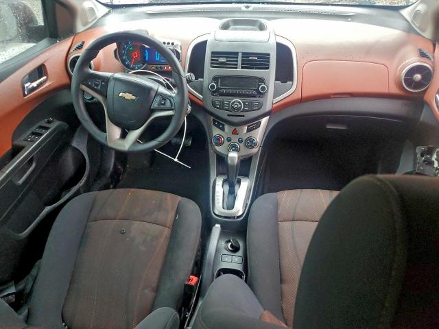 Chevrolet Sonic Lt Image 4
