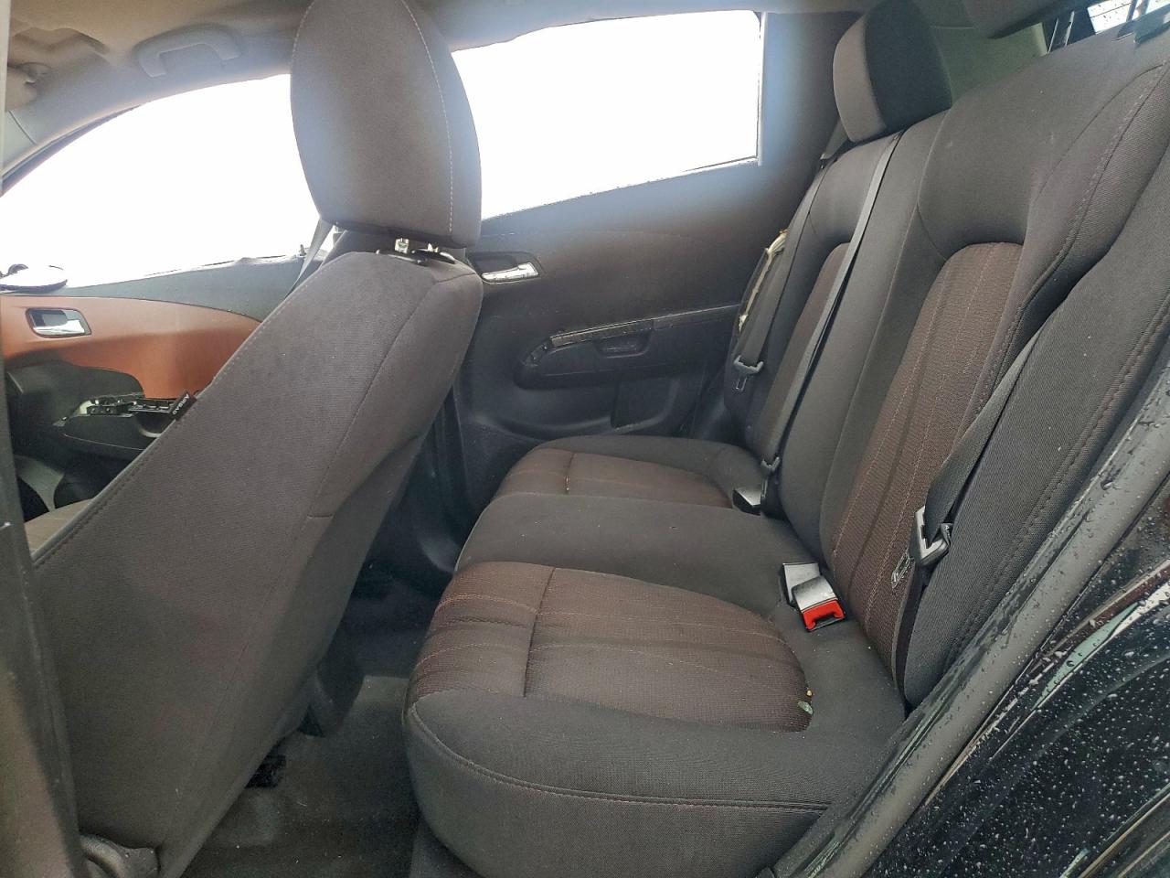 Chevrolet Sonic Lt Image 11