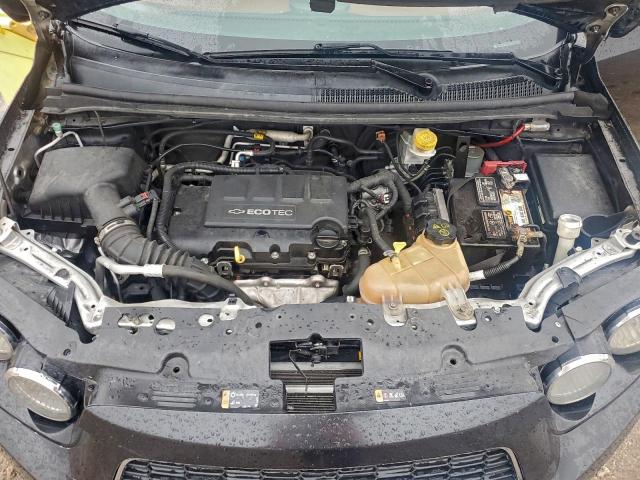 Chevrolet Sonic Lt Image 9