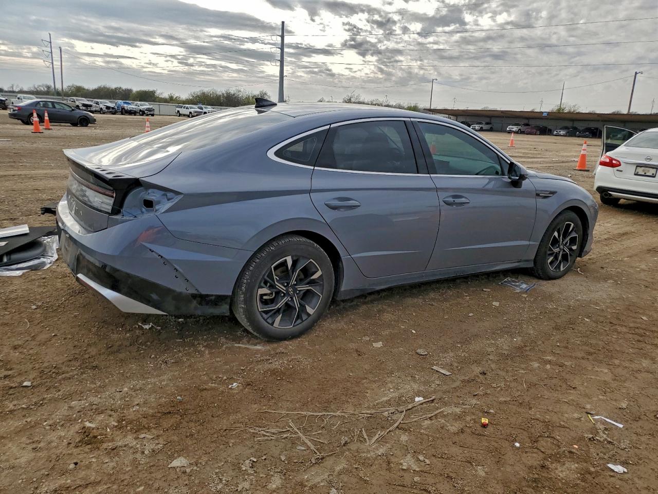 Hyundai SONATA Sel Image 4