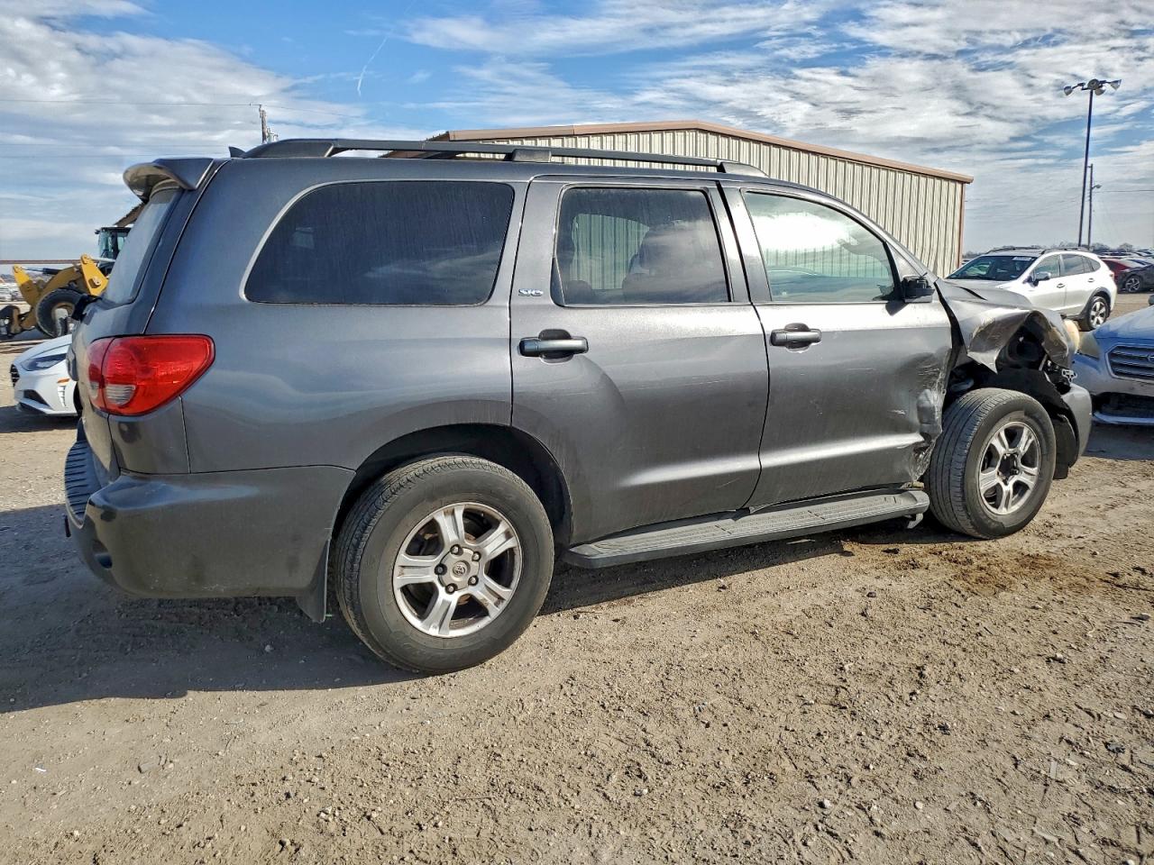 Toyota Sequoia Sr5 Image 3