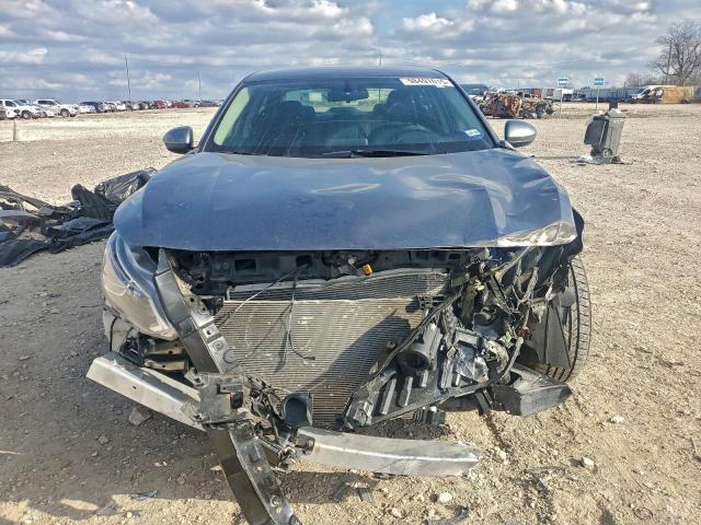 Nissan Altima S Image 5