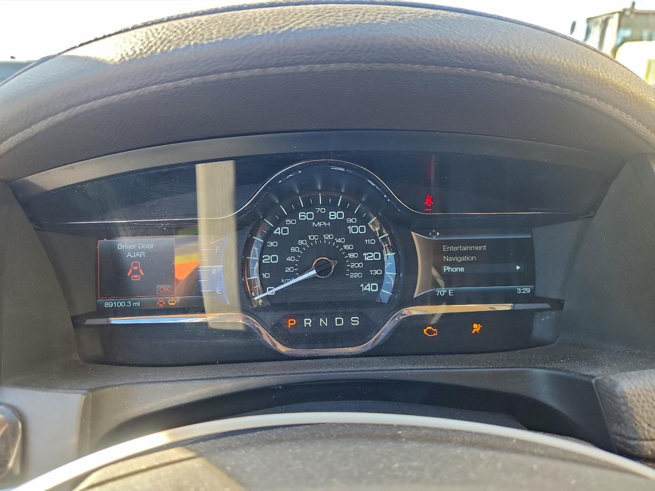 Lincoln MKS Image 11