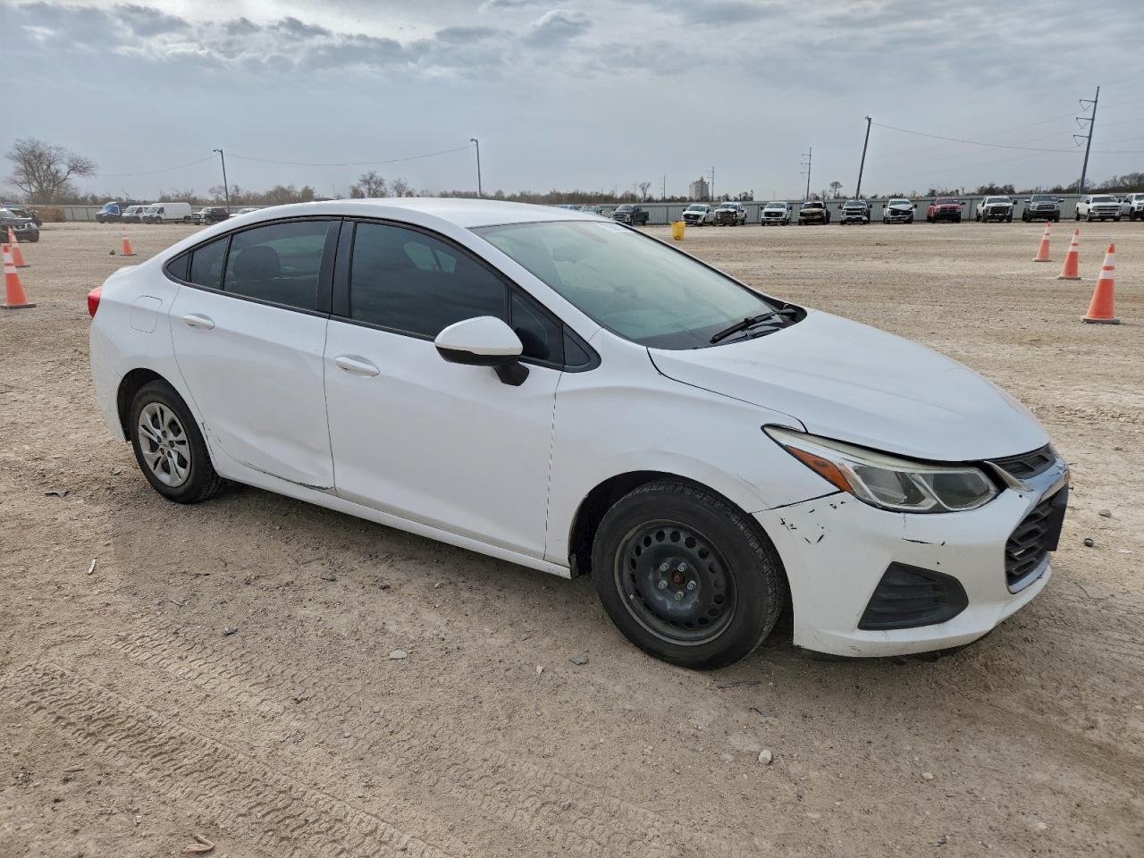 Chevrolet Cruze Ls Image 12