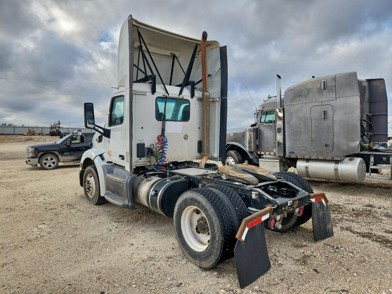 Peterbilt 579 Image 3