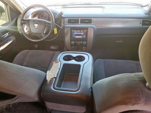 Chevrolet Tahoe C1500 Image 13