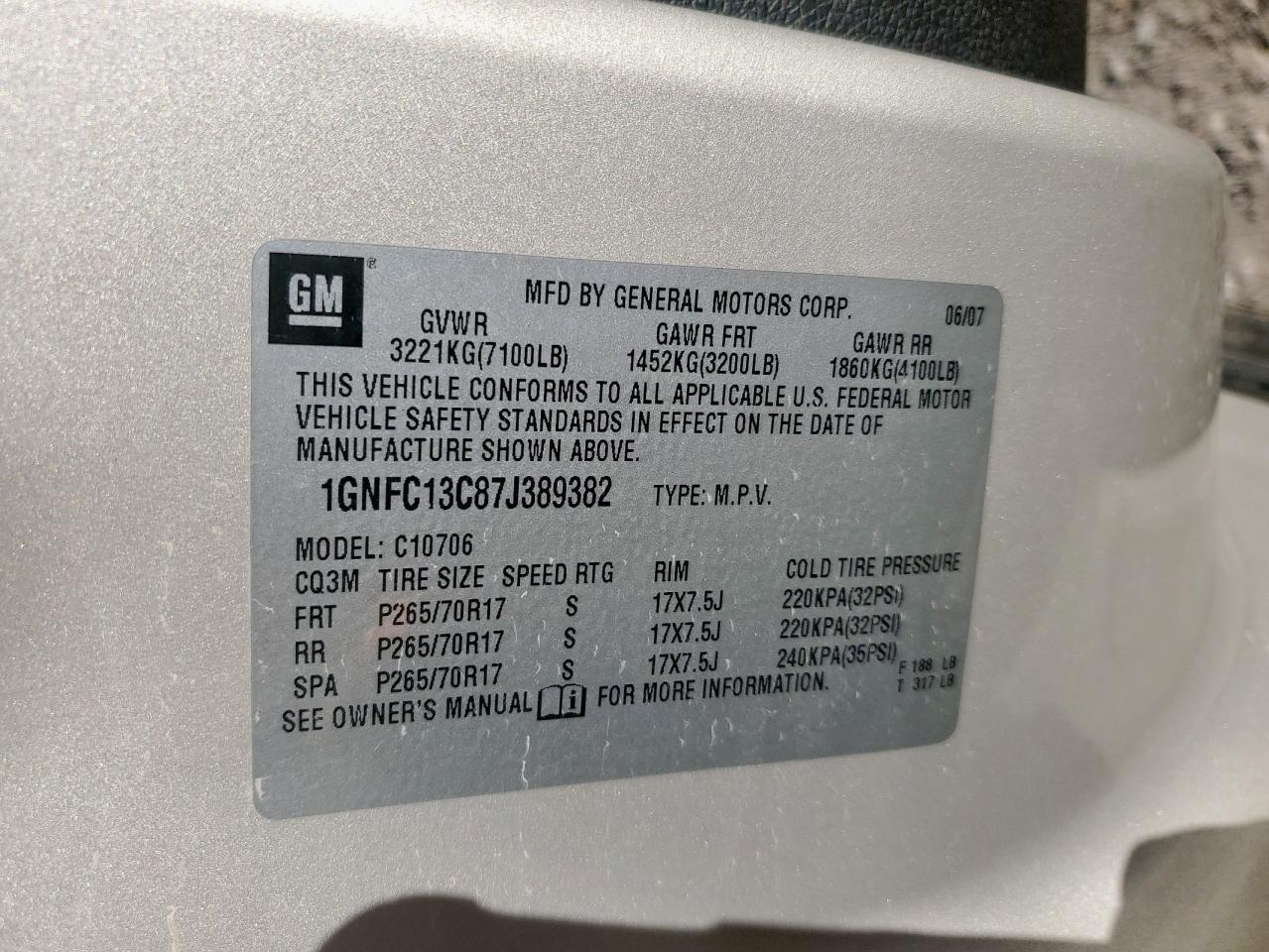 Chevrolet Tahoe C1500 Image 12